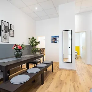 Big Central Near Rotkreuzplatz With 3 Bedroom For 12 Pax , Munich Germany